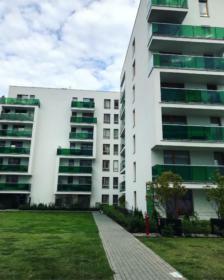 Shiraz Trio Apartament Varsovia Exterior foto